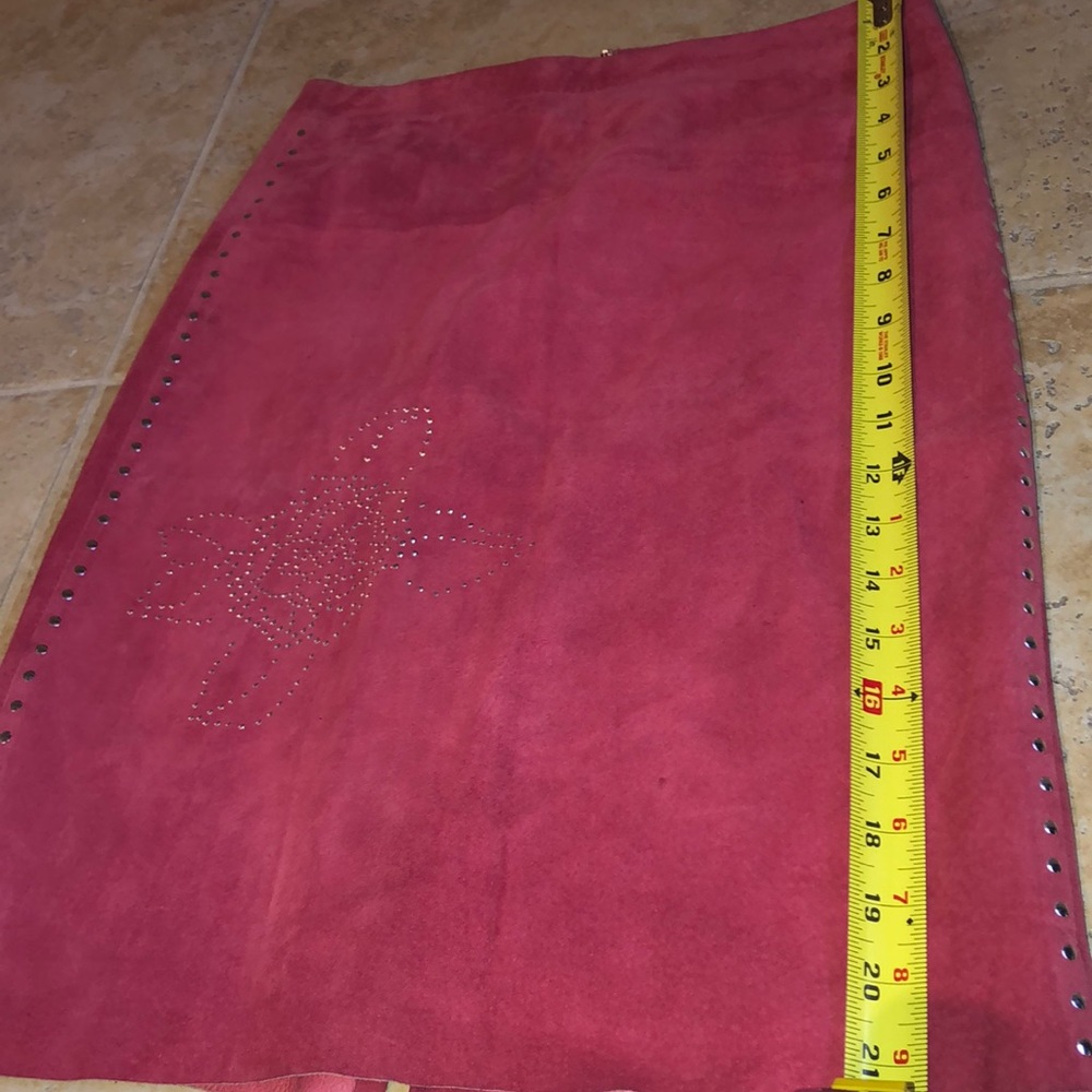 BCBG suede skirt with silver detail - Picture 7 of 8